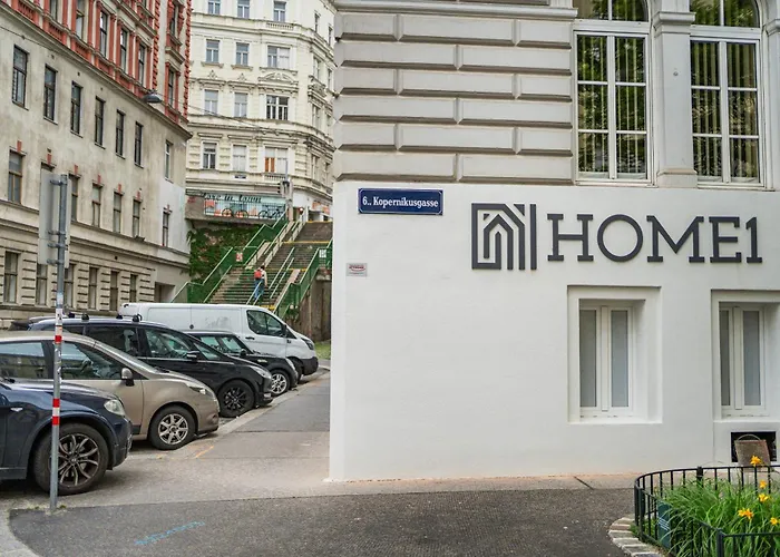 Home1 - Le Copernicó Boutique Auberge de jeunesse *