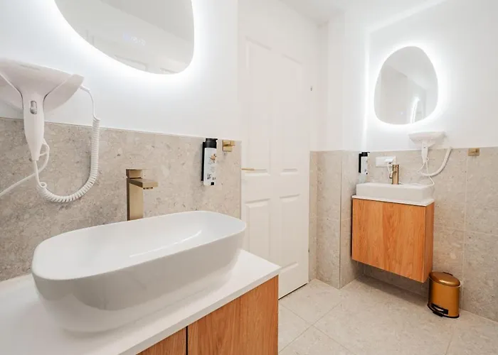 Home1 - Le Copernicó Boutique Auberge de jeunesse *